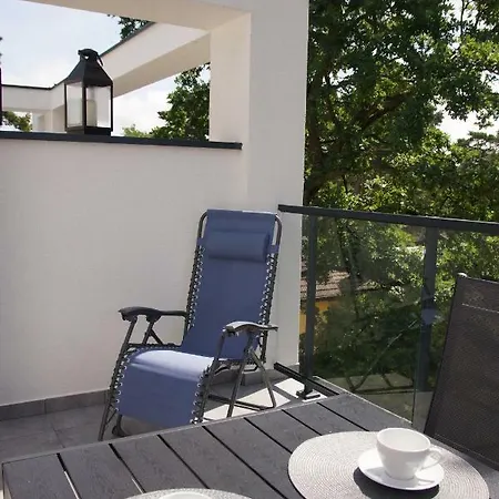 Apartament Grunwaldzka 105 Z Tarasem 5O M Do Plazy Pobierowo Exterior photo